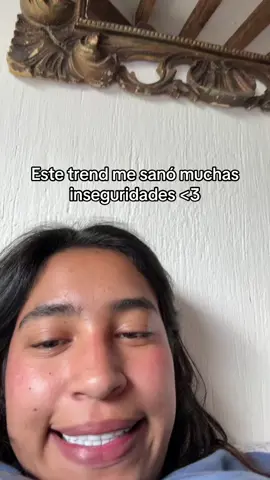 A post by @jimena.jimenezr on TikTok caption: Acabo de ir a cerámica no critiquen mis uñas
