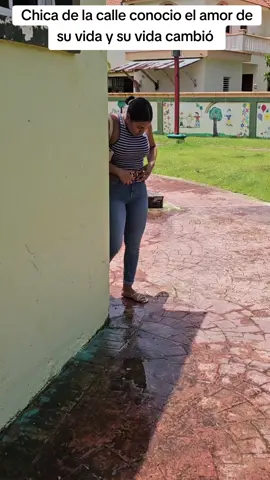 A post by @enlacesdevida on TikTok caption: Chica de la calle conocio el amor de su vida y su vida cambio.