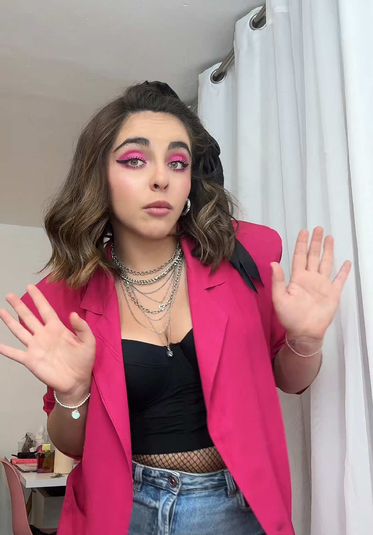 A post by @fer.fzr on TikTok caption: a donde creen que vamos? 👀 #parati #fyp #ferzepeda #mentiras #mentiraslaserie 