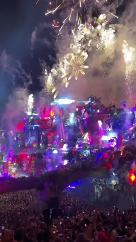 A post by @tomorrowland on TikTok caption: Counting down to these fireworks #ElectronicMusic #tomorrowland #festival 