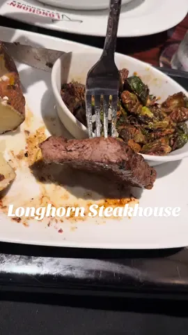 A post by @iammadidenise on TikTok caption: I heard they was scamiing at this one though so idk if Ima be back 😭😂😂#longhorn #longhornsteakhouse #foryou 