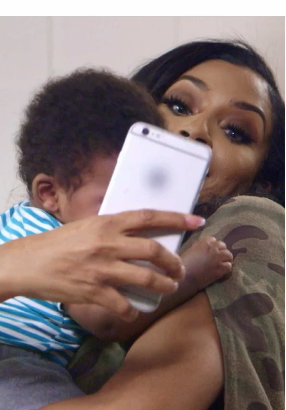 A post by @loveandhiphop on TikTok caption: only #KarlieRedd gon’ turn the baby meet-n-greet into some receipts 😭 #lhhatl #loveandhiphop #realitytv #jasminebleu #kirkandrasheeda #kirkfrost 