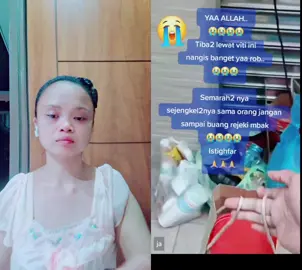 A post by @edah.majalengka on TikTok caption: #duet dengan @Suzie #astaghfirullah  apapun masalahnya & berapa pun besar kecilnya rizqi harus di syukuri karna banyak di luaran sana yang tidak seberuntung seperti kita #😭😭😭 #tiktok #viral #beranda #edahmajalengka #xyzbca #foryou #buangdraf 