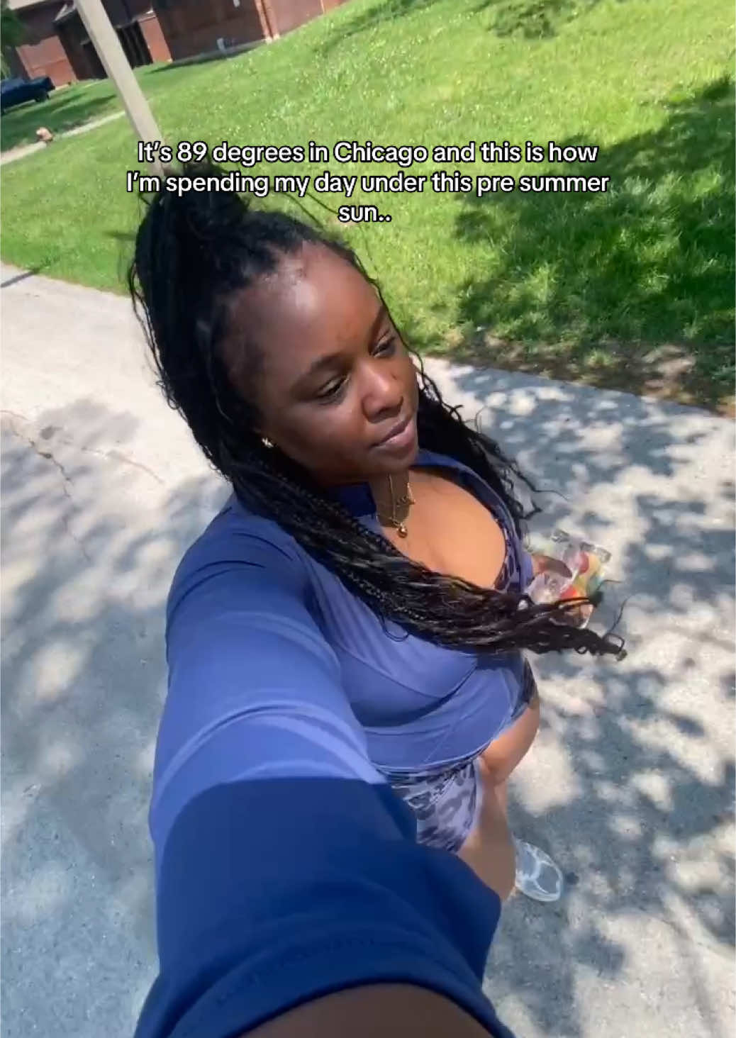 A post by @qdaedae on TikTok caption: Take that walk, get those 10k steps in, or maybe jog a lil bit, find some shade, Catch some breeze, and relax we getting some sun y’all yayyy #gymgirl #gymmotivation 
