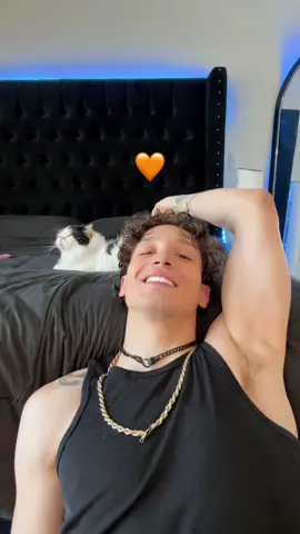 A post by @soyeddieschobert6 on TikTok caption: Canelita es la mas tierna🤍 