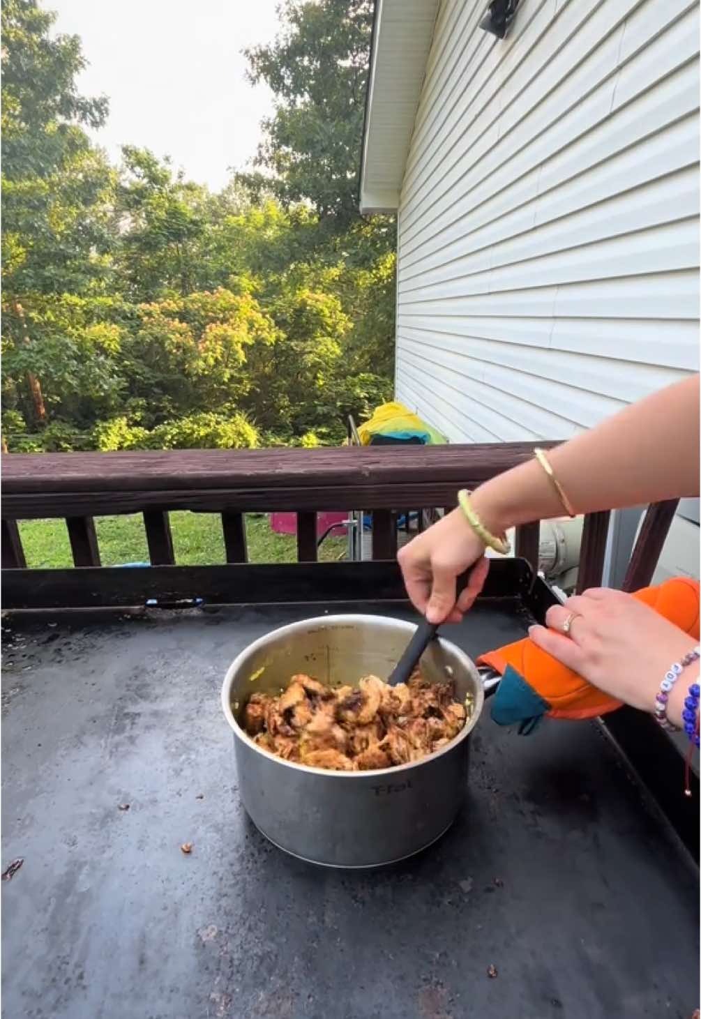 A post by @christacelia on TikTok