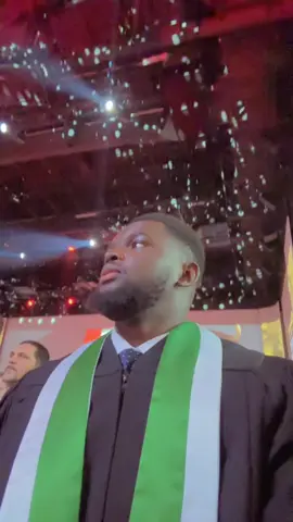 A post by @oliviermpoyi on TikTok caption: Ô Canada 🇨🇦 😍 🎓 Enfin diplômé ! Quel parcours de combattant… mais surtout, quelle victoire ! 🙌 Je rends gloire à Dieu, mon appui fidèle et un véritable père tout au long de ce chemin académique ici au Canada. Un merci du fond du cœur à ma femme, qui a été un soutien capital dans les moments les plus intenses. Ton amour, ta patience et ta force ont été essentiels à ma réussite. ❤️ Merci également à ma famille, mes amis et mes proches, pour tous les encouragements, les prières, les mots justes au bon moment. Aujourd’hui, je suis fier de brandir ce diplôme canadien 🇨🇦, fruit de persévérance, de travail acharné et de foi. Une nouvelle étape est franchie, d’autres défis nous attendent. ✌️ Merci Canada, merci Collège La Cité Que Dieu bénisse mon pays, la RDC 🇨🇩 et tout son peuple. Olivier Mpoyi Ambassadeur de la jeunesse congolaise