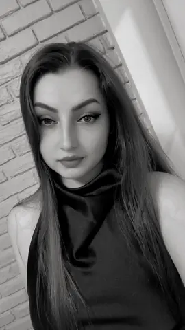 A post by @valentina_rs_____ on TikTok caption: #🖤 #fyp #foruyou #vairal 