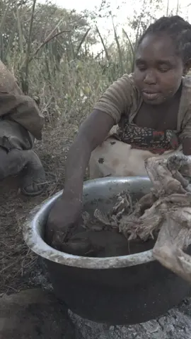 A post by @hadzabe1 on TikTok caption: it's a dinner Time #AfricanSports #usa🇺🇸 #FoodLover #village #villagelife #fyp #foodlover 