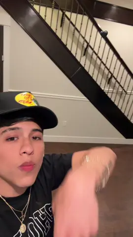 A post by @gael_bloqueado on TikTok caption: 🖤🖤🖤 #fyp #viral #foryou #gaelbloqueado #leonguanajuato #racha 