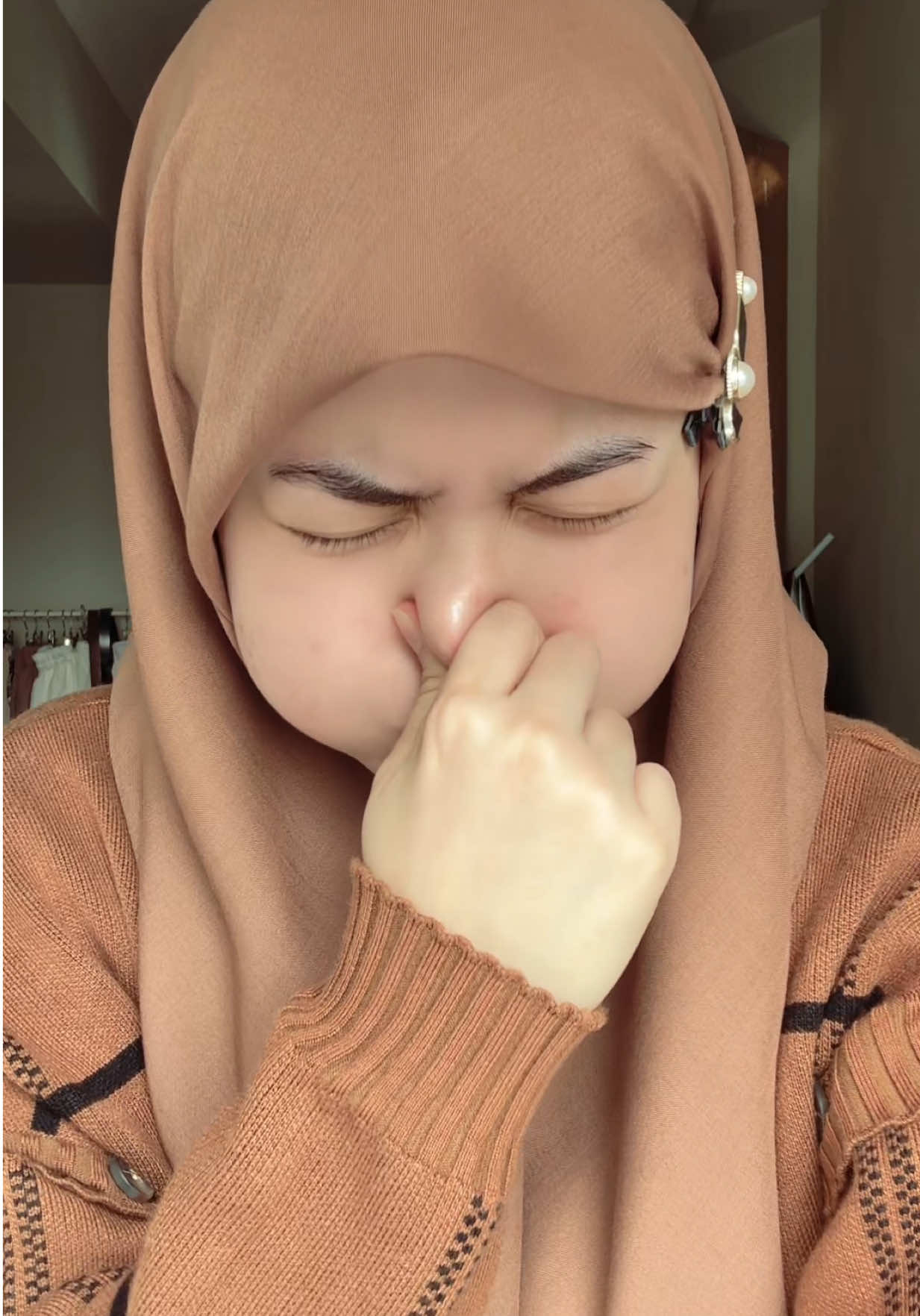 A post by @mieayamthebstt on TikTok caption: asik bang 🤙🏻🌝