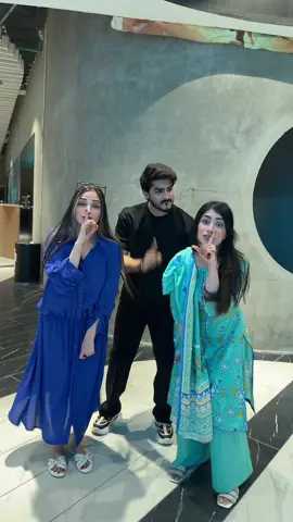 A post by @wardamalik94 on TikTok caption: Peacha to Dekho….😜👨🏻😛#wardamalik94 @Chef Rahema👩‍🍳 @Rana Ali 