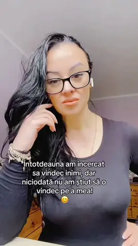 A post by @gabrielaflo15 on TikTok caption: #gabrielaflo❤️ #🇹🇩🇩🇪 #fypシ゚viral🖤tiktok☆♡🦋myvideo #saajungapeforyou🙏❤ #viraltiktok #fypシ゚viral🖤tiktok #amintire 