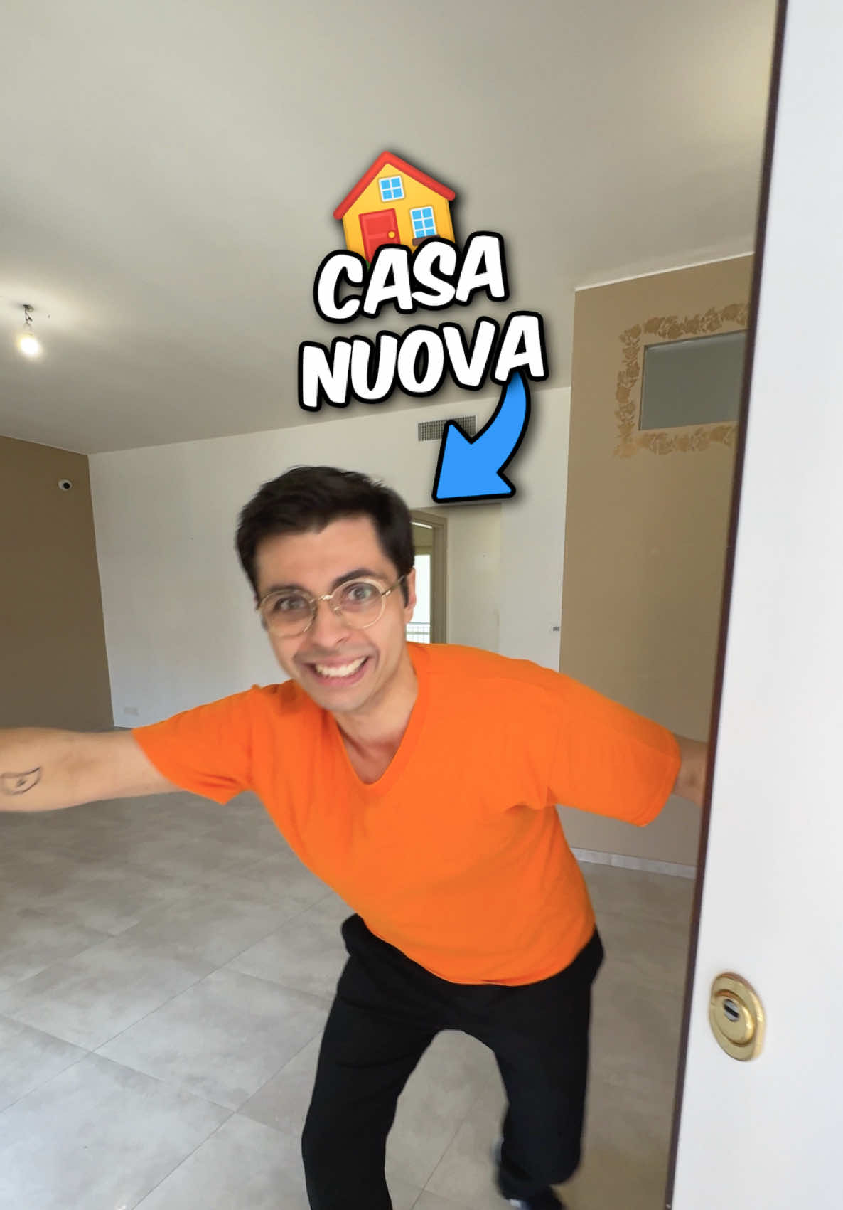 A post by @nick_radogna on TikTok caption: Ho comprato casa e volevo condividere questo momento con voi 🏠