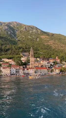 A post by @sehirdeyiz on TikTok caption: Peki siz nereye gitmek isterdiniz? Yoruma yaz 🤗  🎥@gocebey