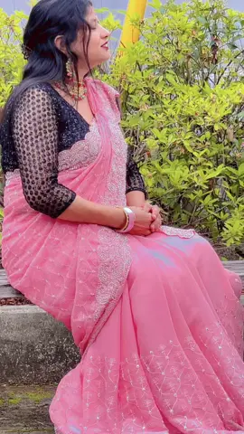 A post by @chaurasiya_neetu on TikTok caption: #creatorsearchinsights #goviral@MRYfashionCollection✨￼🇯🇵