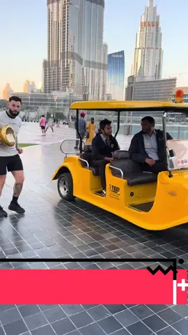 A post by @rafaelo.ro on TikTok caption: Taxi driver beat darbuka😱