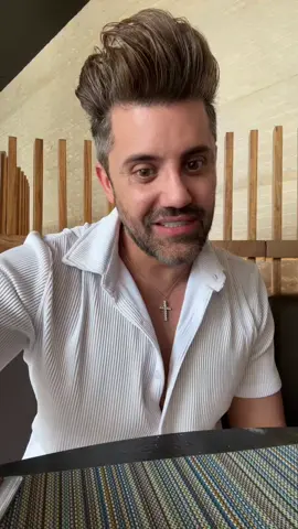 A post by @gabrielsamrags on TikTok caption: Tu comentario es súper importante, ya que esto me va a ayudar a crear un contenido que realmente tú puedas disfrutar aprender y divertirte conmigo #CorrecciónDeColor #gabrielsamra #TrussProfesional #Colorimetría #HairTransformation #CambioDeLook 