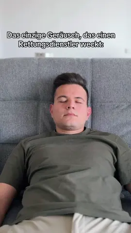 A post by @5_sprechwunsch on TikTok caption: Der gute Droide .. #rettungsdienst 