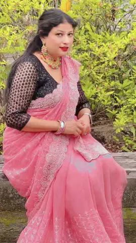 A post by @chaurasiya_neetu on TikTok caption: #creatorsearchinsights #goviral 