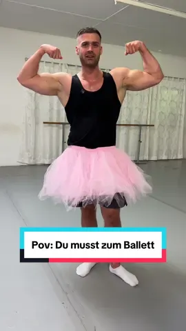 A post by @nico_spedicato on TikTok caption: Ich glaub ich hätte früher anfangen sollen. Danke an @trash dance tv 😂🫶 #ballet #comedy #tanz #tutu 