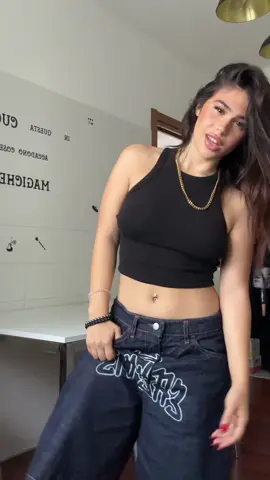 A post by @giuliasalemii on TikTok caption: make them boys wanna wife me 