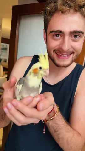 A post by @erikabuenfiloficial on TikTok caption: Nuevo hijo.  Lo amamos. Bienvenido a la casa.  Lo vamos a cuidar con mucho amor.  #Carlitos. 