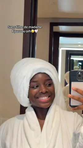 A post by @bozick224 on TikTok caption: #fiance #guineenne224🇬🇳 #viralvideos #pourtoi #💍 