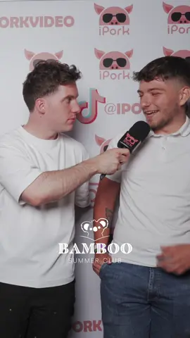 A post by @iporkvideo on TikTok caption: Da un estremo all’altro 💋🍋 @Luca Bellei 🎤 @GioLight💡  #ipork #iporkvideo #iosonoluca #lucabellei #interviste #bacino #discoteca #fakebody #bamboo #bamboosummerclub #pavia
