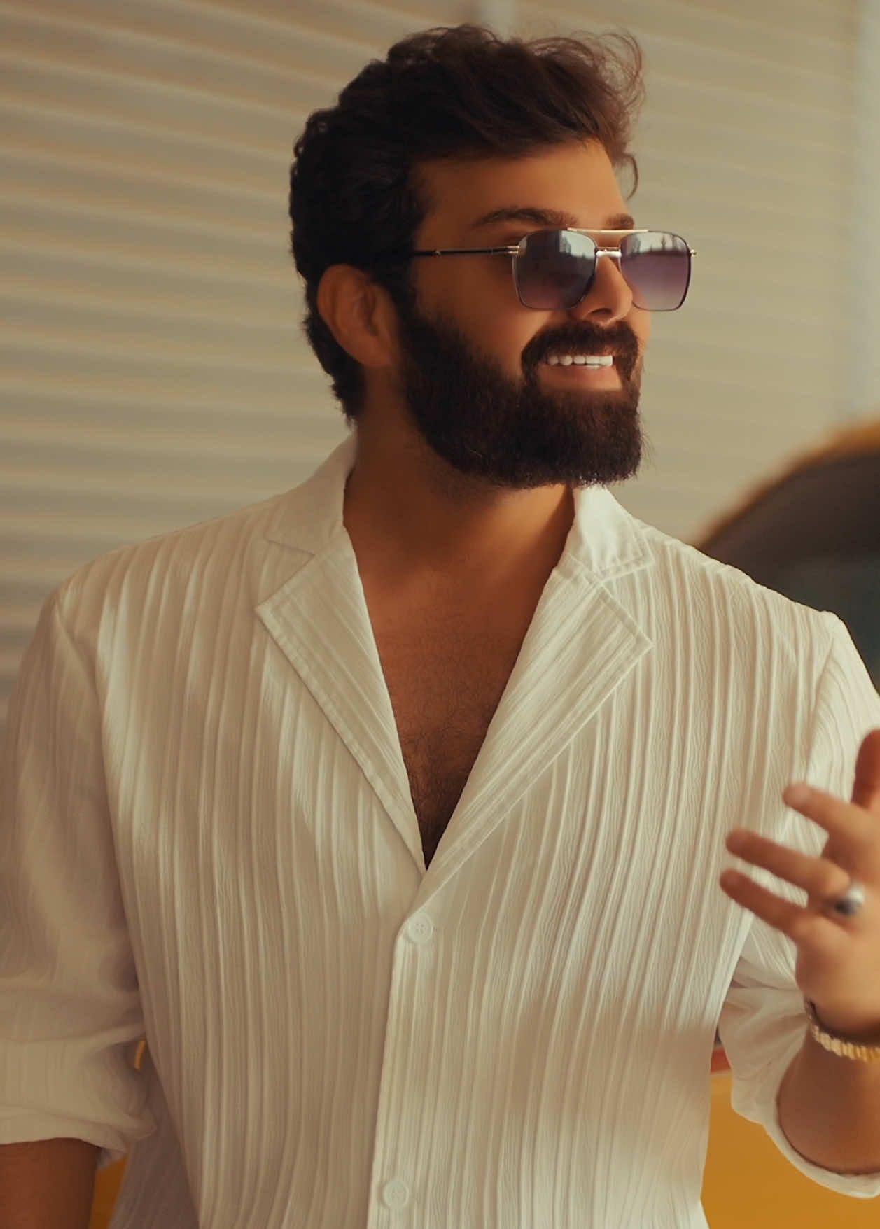 A post by @ammaralkoofe on TikTok caption: #انت_تخبل #جديد #عمار_الكوفي #تيك_توك #fyp #videos 