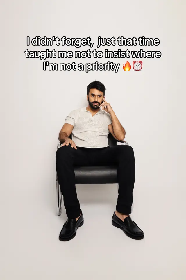 A post by @johnelleofc on TikTok caption: #johnelle #lennytavarez #summervibe  #reggaeton #quotes 
