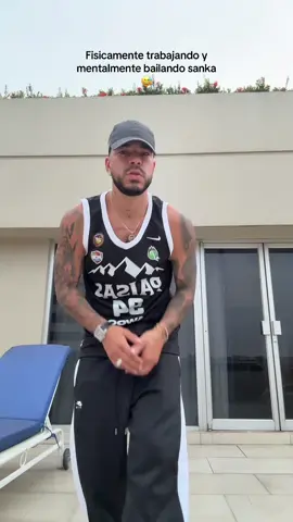 A post by @elcantantedelghetto on TikTok caption: Mami Hopi dushiii Bo sankaaaaa 
