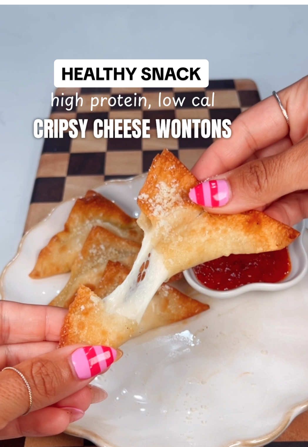 A post by @makayla_thomas_fit on TikTok caption: 5 minute ((high protein, low cal)) snack for people who love food but have goals to reach 👏🏼  #healthysnacks #highproteinsnack #healthyrecipes #easymeals 