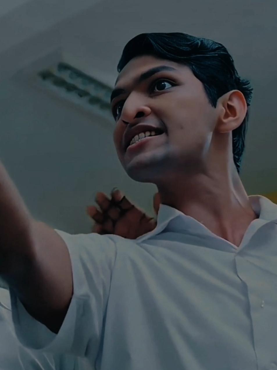 A post by @tiktok..........trending on TikTok caption: ආයේ කන්නෙ උබලගේ අර මහා එකා#onemillionaudition #viral #tiktok #srilankan #tiktoktrending #trending #teledrama :credit:Ron Soya..Hiru Tv