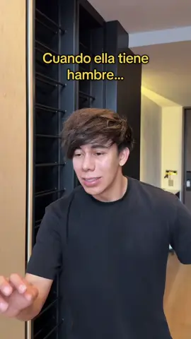 A post by @sonrixs_ on TikTok caption: Es otra persona 😨 #Sonrixs @Enrique Heram @Kim Migneault 