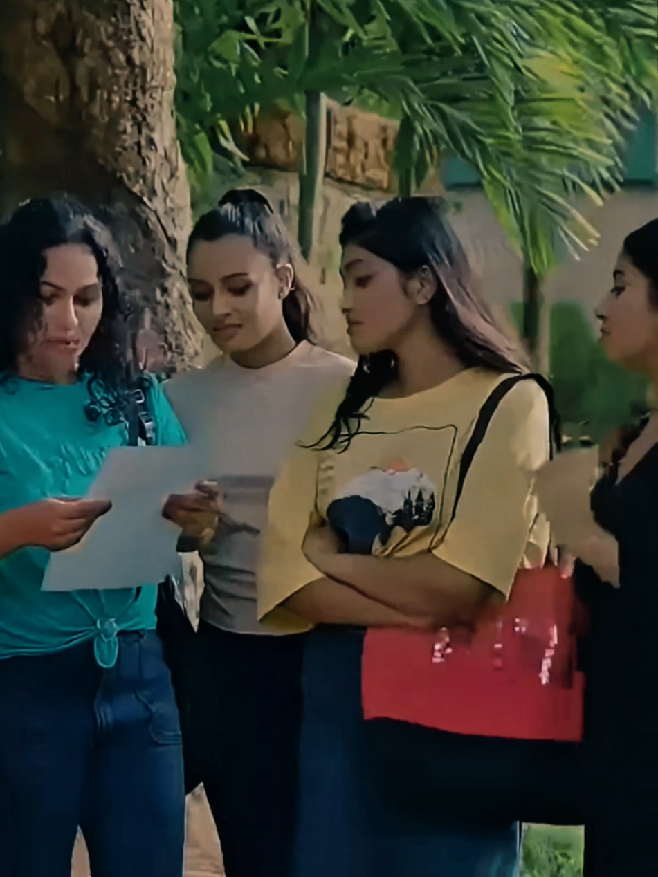 A post by @tiktok..........trending on TikTok caption: උබ මෙහෙම නේද කොල්ලො රවට්ට ගන්නෙ#teledrama #trending #tiktoktrending #onemillionaudition #viral :credit:Visekari..Itn Tv
