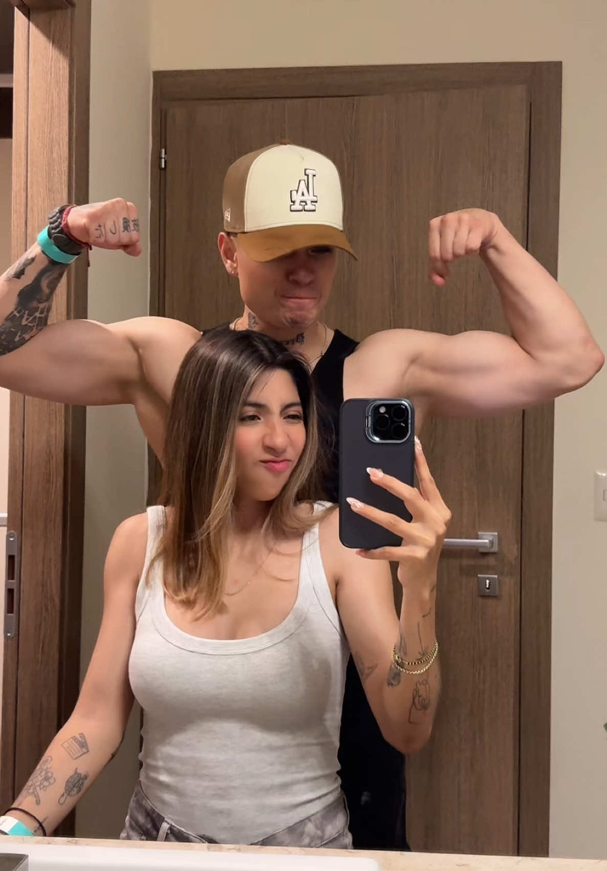 A post by @katiavlogss on TikTok caption: A que hora viste este video?🫣❣️ 