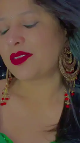 A post by @chaurasiya_neetu on TikTok caption: #creatorsearchinsights #goviral 