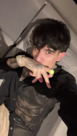 A post by @adrielfavela on TikTok caption: LOW es el ROLLoO @loweselrollo  #KbrnInfeliz #adrielfavela #esperanto #low 