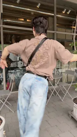 A post by @noah_evel on TikTok caption: Oh, I can't do this. How can I do this•᷄⌓•᷅