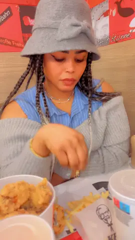 A post by @sara_dior76 on TikTok caption: #🇳🇬 #🇷🇴 #🥰🇷🇴🍯 #تشاد🇹🇩 