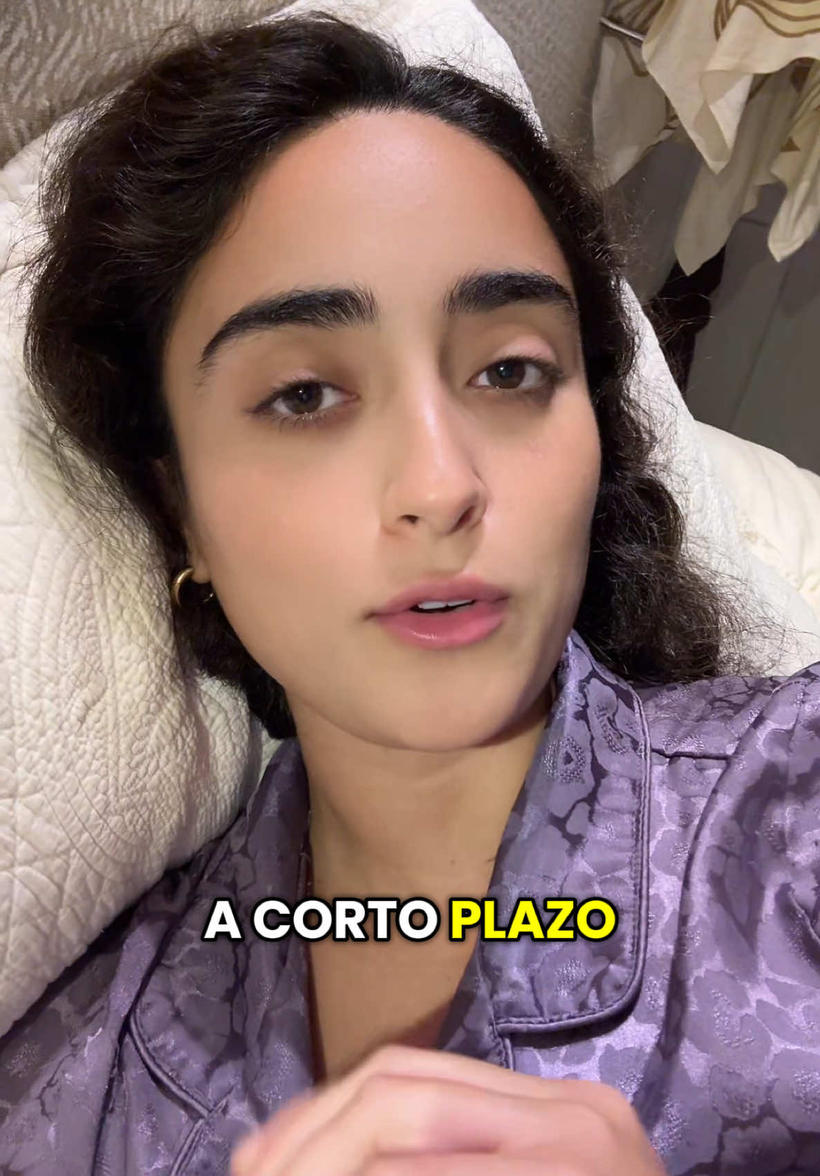 A post by @salmachavana on TikTok caption: La importancia de dormir bien para consolidar la información cuando estudias un idioma #neurociencia #aprenderidiomas #clasesdeidiomas #languages #tipsdeidiomas #inglesonline 