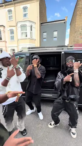 A post by @diamondplatnumz on TikTok caption: #BABUchallenge Mood for my LONDON SHOW at Royal Albert Tonight!!! 🔥🚀🇬🇧🇬🇧🇬🇧🇬🇧 #BABU #DiamondPlatnumz #Wasafi 
