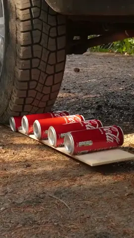 A post by @5.minute.recycle on TikTok caption: Recycling ♻️ Soda Cans into a Stunning accessory! ✨