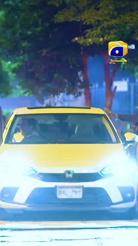 A post by @harpalgeo on TikTok caption: Aslam was running away along with the stolen cash but he was caught by the police.  #whattowatch #foryou #foryoupage #yasirnawaz #hibaalikhan #yashmagill