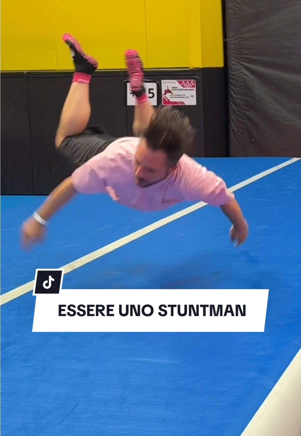 A post by @mercuri_88 on TikTok caption: Amo questo gioco 🇬🇧 I love being a stuntman #pov #caduta #stuntman #headshot #acting #acro #italiano #mercuri_88 