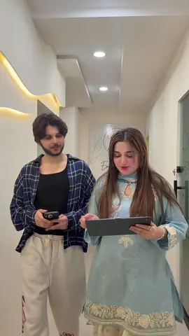 A post by @nadeemmubarakofficial on TikTok caption: Treatment hone wala at sleekskin @SAMEA MUBARAK 