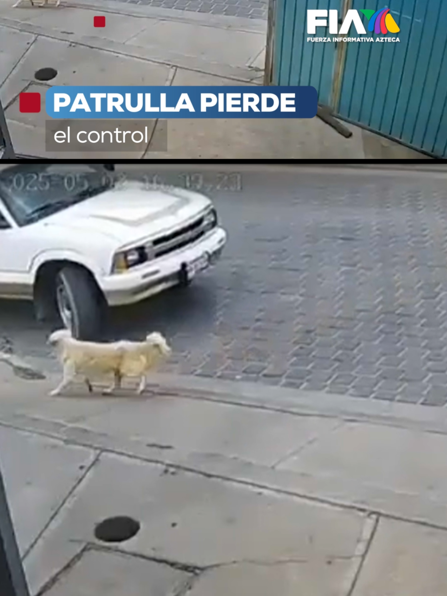 A post by @aztecanoticias on TikTok caption: ¡Casi causa una desgracia! Una patrulla en Tecamachalco, Puebla, perseguía un vehículo sospechoso, pero perdió el control y terminó estrellándose contra una camioneta que iba entrando a una casa. Por poco, un joven y un perrito son arrollados por estos vehículos, quienes se salvaron por segundos. @viridianahelo con la información en #PrimeraLínea #AztecaNoticias #FIA #Noticias #News #ChoquePuebla #PatrullaPuebla