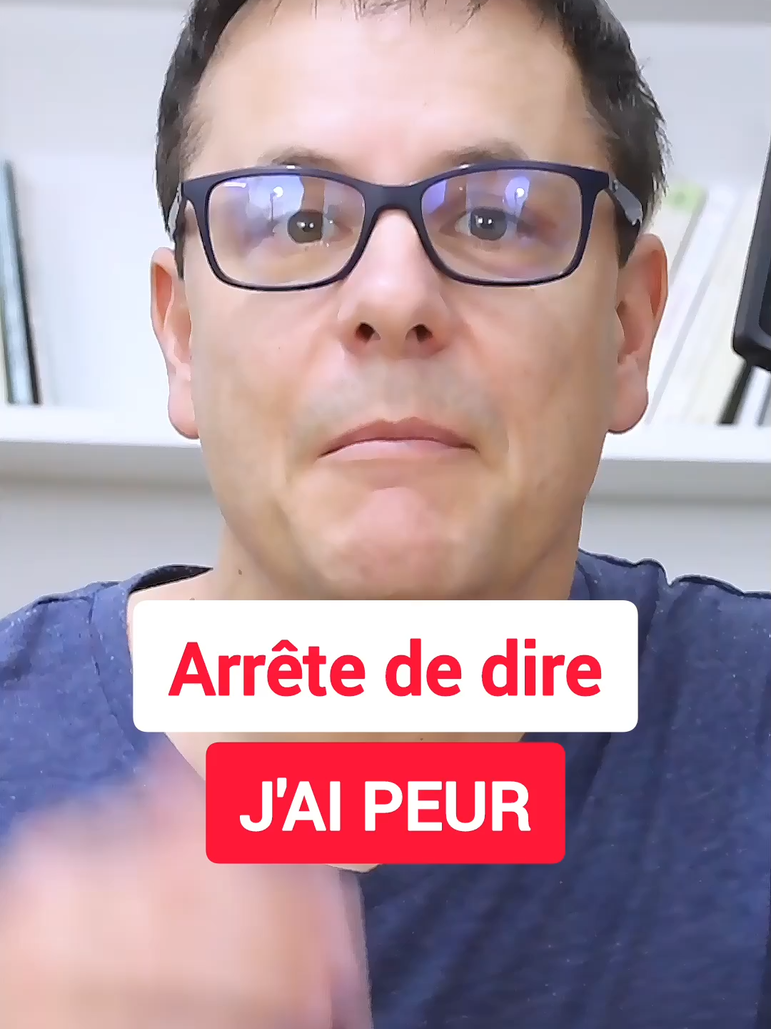 A post by @francaisavecpierre on TikTok caption: Comment dire que tu as peur de différentes manières ? 😱 📗 Améliore ton vocabulaire avec nos méthodes de français à faire sur notre plateforme : https://www.francaisavecpierre.com/les-cours-de-francais/  #francaisavecpierre #francais #learnfrench #speakfrench #frenchtiktok