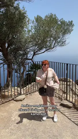 A post by @vivi_es_norbi on TikTok caption: Ez 1000 képet jelent minimum😂😂 #comedy #couple 